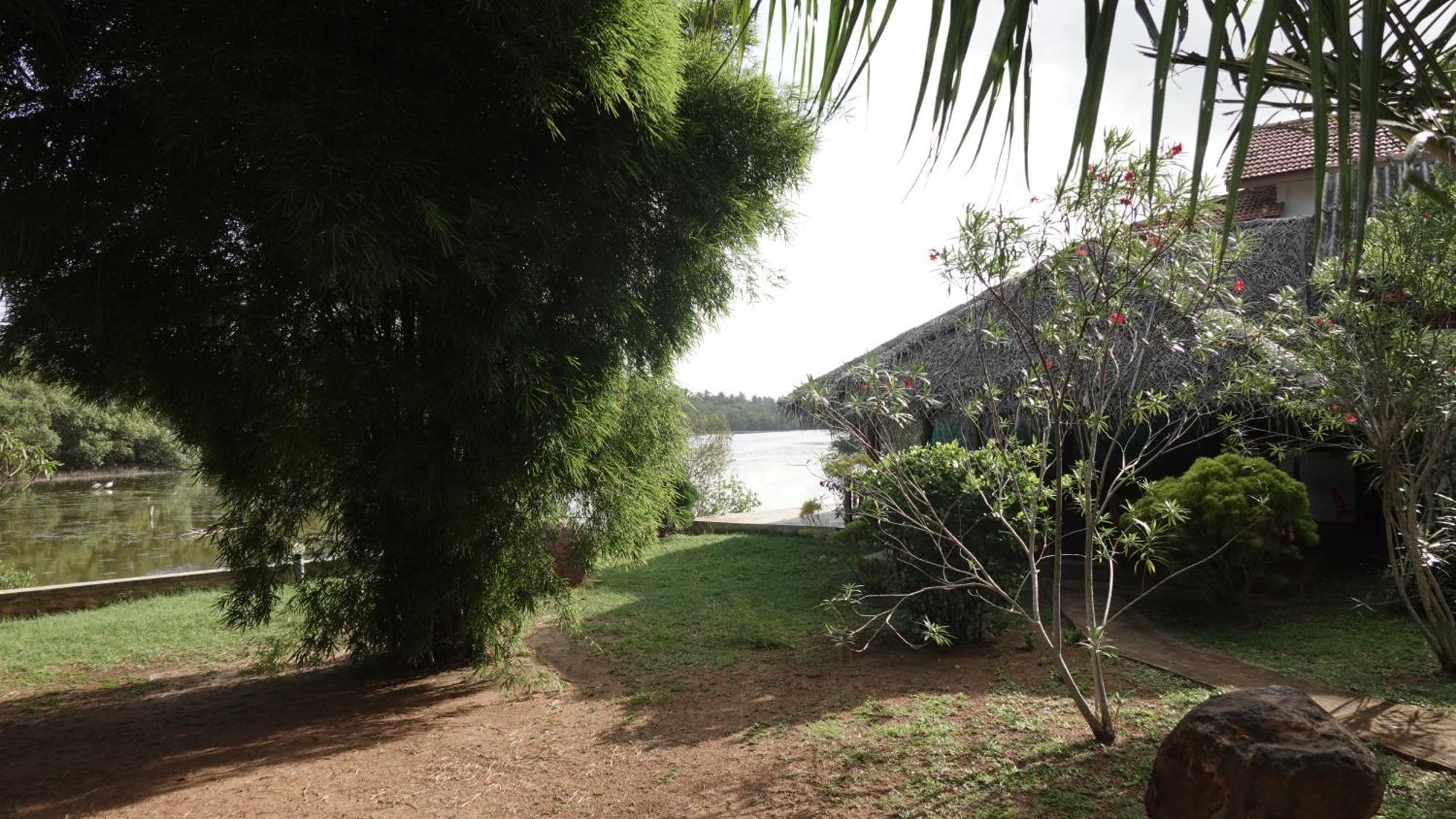 Salt Lake Cabanas & Restaurant Tangalle Ngoại thất bức ảnh