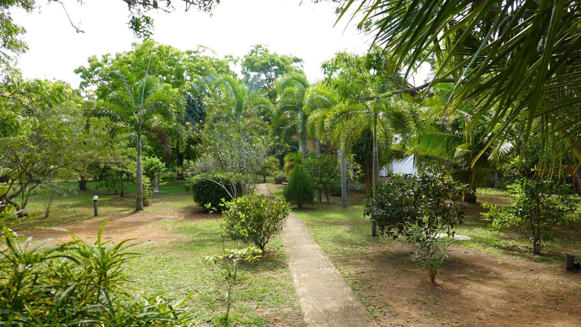 Salt Lake Cabanas & Restaurant Tangalle Ngoại thất bức ảnh